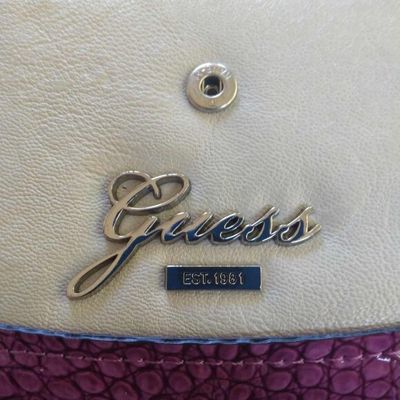 Vintage Guess Y2K Mikelle Wallet New WIth Tags - Picture 5 of 9
